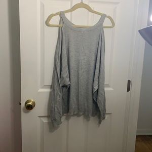 XL grey cold shoulder thin sweater